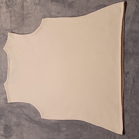 0486. EUC ~ Just a little Sparkle ✨️Sweater Vest wear it alone or under a jacket - Picture 6 of 8